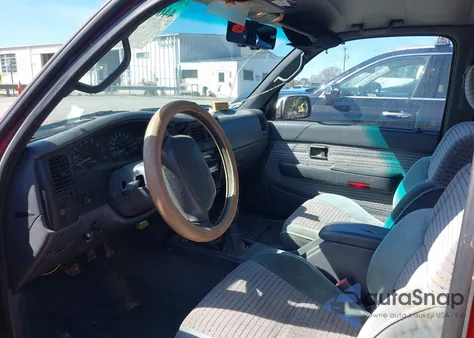 1996 Toyota Tacoma Xtracab Sr5 z USA, uszkodzony, nr VIN 4TAWN74N4TZ085625